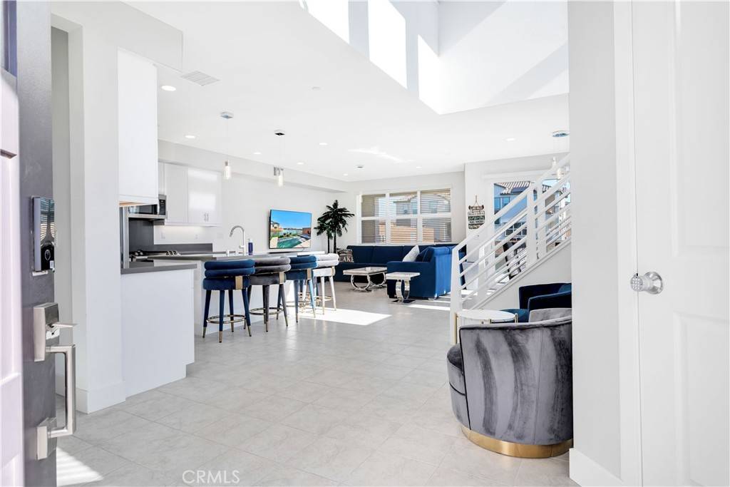 Indio, CA 92203,43180 Portuale CT