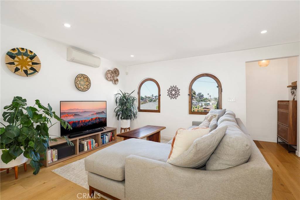 City Terrace, CA 90063,1336 Helen DR
