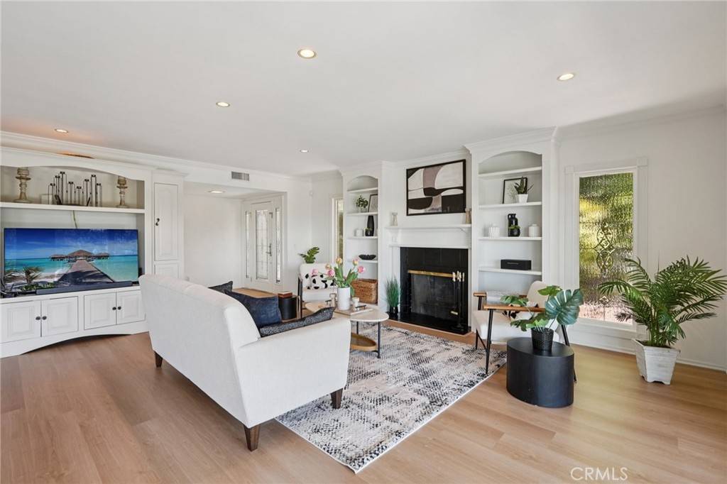 La Canada Flintridge, CA 91011,4527 Leata LN