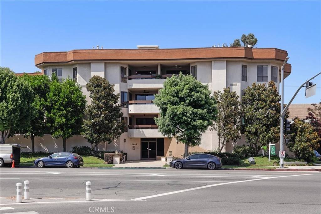 Toluca Lake, CA 91602,10409 Riverside DR #203