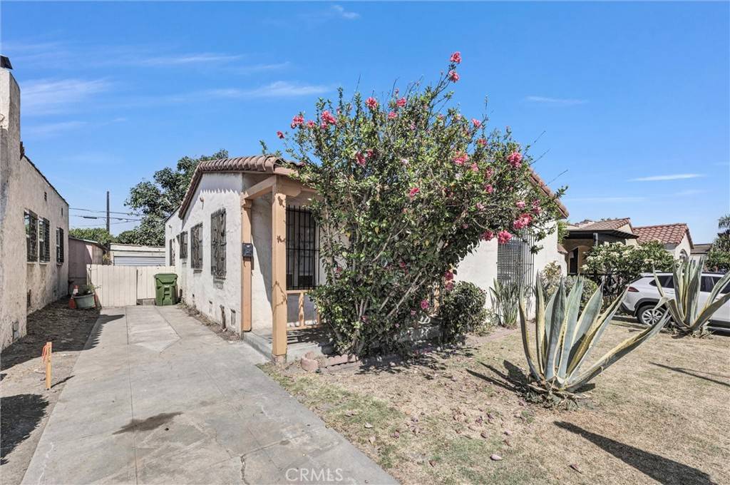 Los Angeles, CA 90047,6515 Cimarron ST