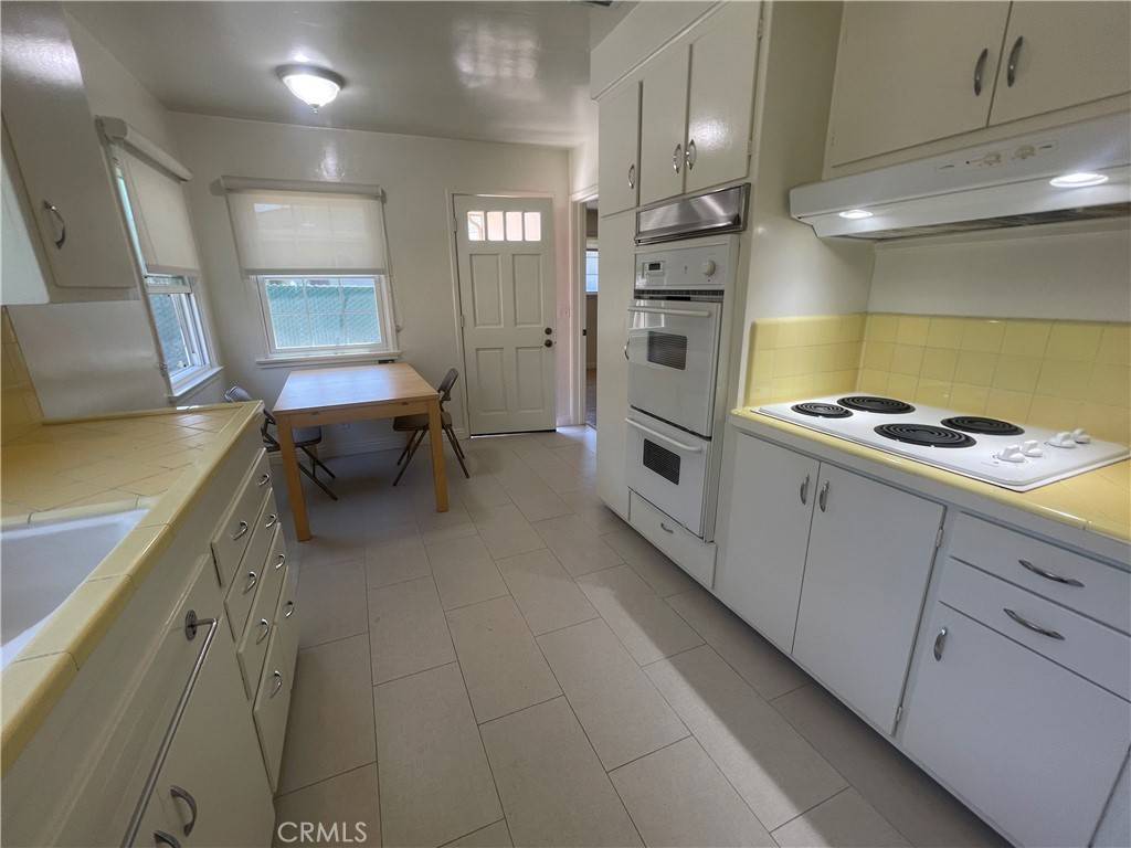 La Canada Flintridge, CA 91011,353 Baptiste WAY