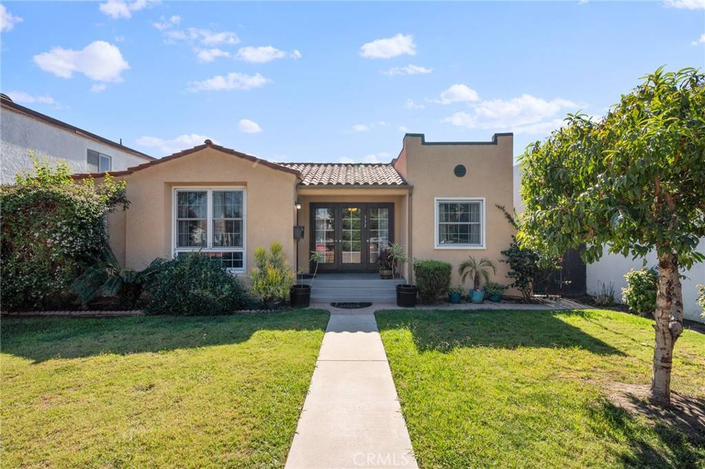 Long Beach, CA 90805,332 E South ST