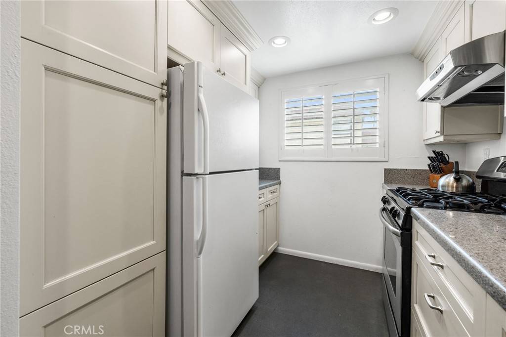 Van Nuys, CA 91405,13561 Valerio ST #A