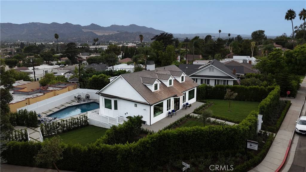 Glendale, CA 91202,430 W Kenneth RD
