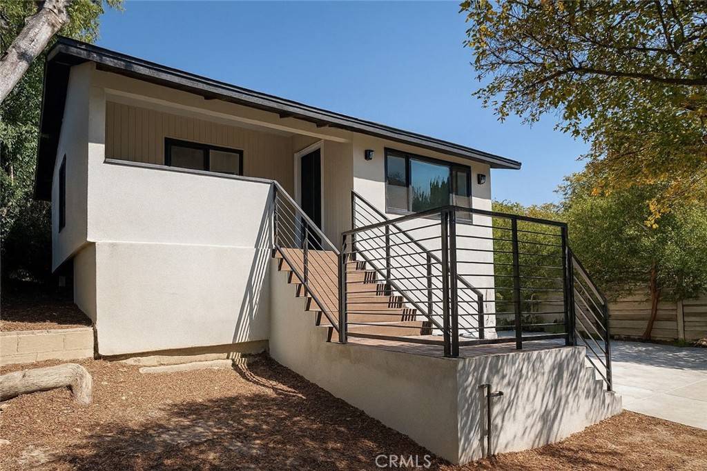 Highland Park, CA 90042,645 N Avenue 50