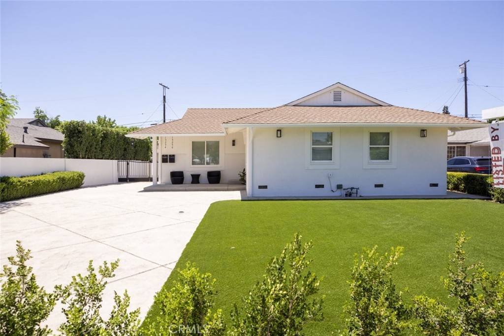 San Fernando, CA 91345,15256 Clymer ST