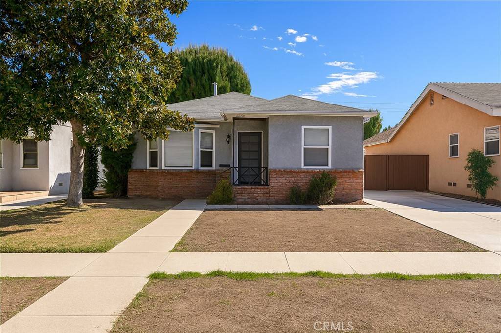 Encino, CA 91316,5052 Newcastle AVE