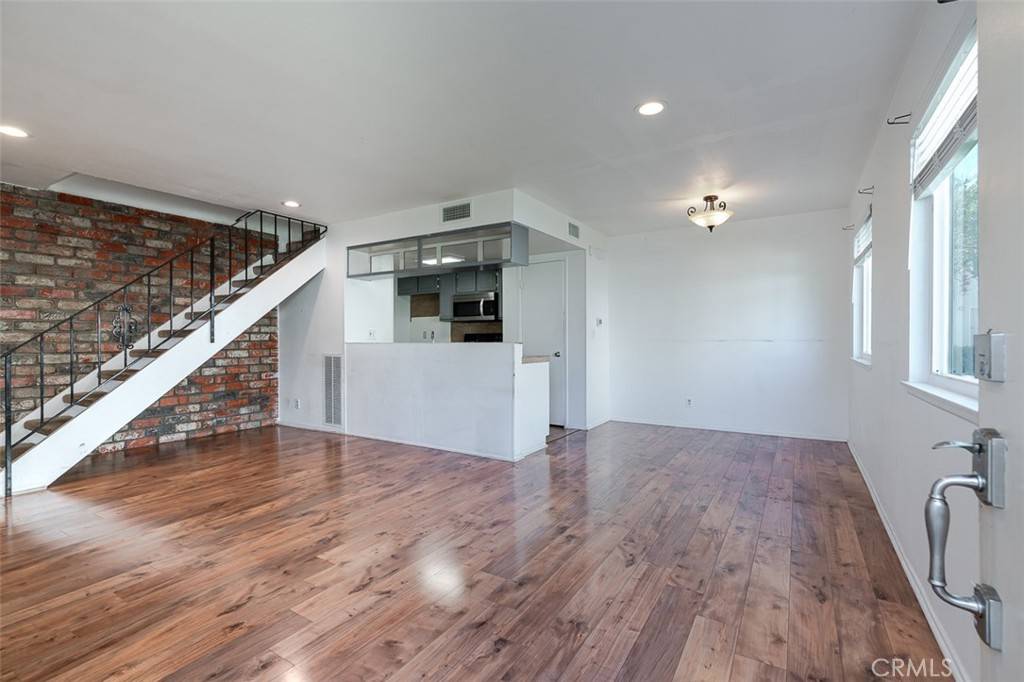 Newbury Park, CA 91320,602 Avenida Del Platino