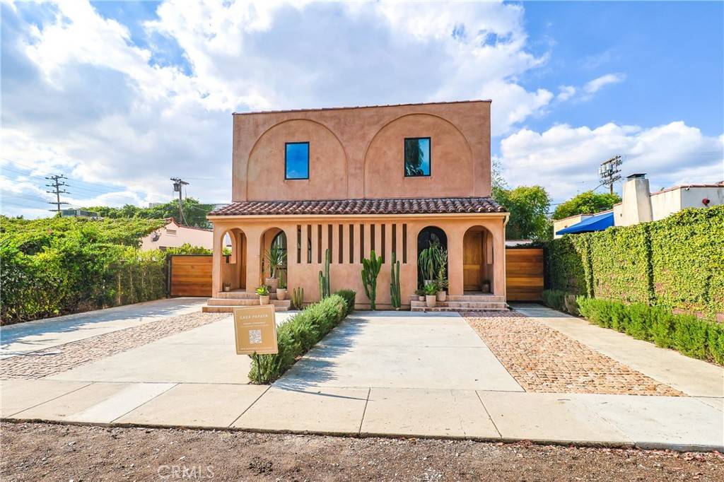 West Hollywood, CA 90046,817 N Orange Grove AVE #1/2