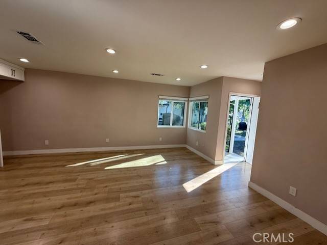 Burbank, CA 91506,1117 W Burbank BLVD