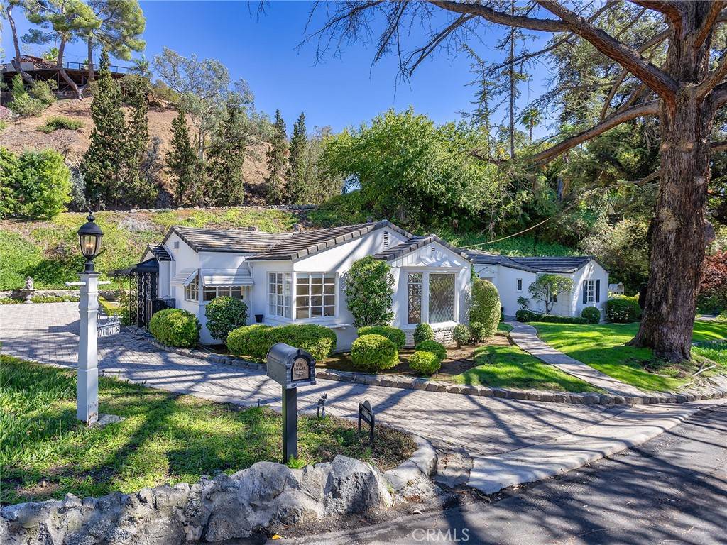 Glendale, CA 91207,1620 Melwood DR