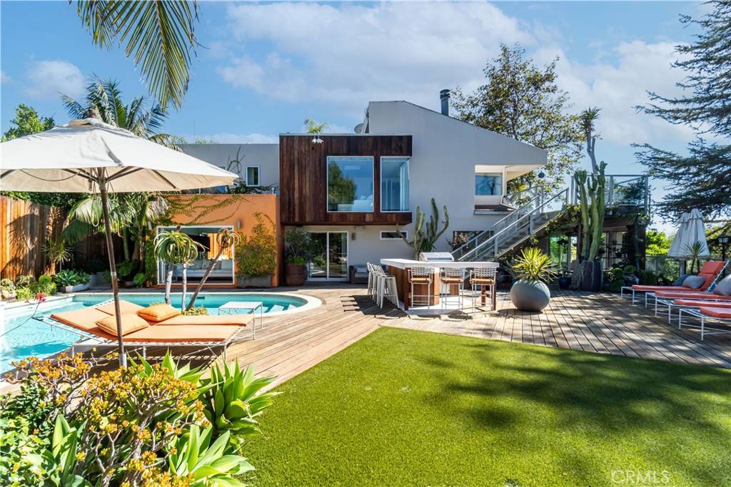 Beverly Hills, CA 90210,1619 Tower Grove