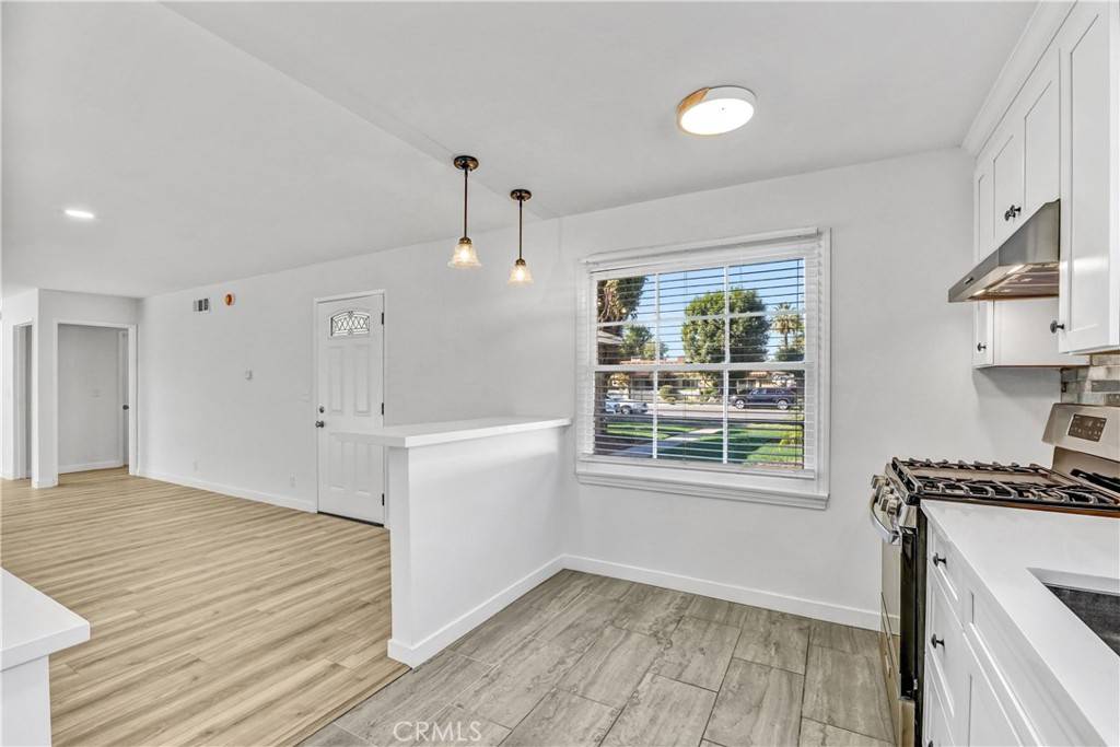 West Hills, CA 91307,7536 Shoup