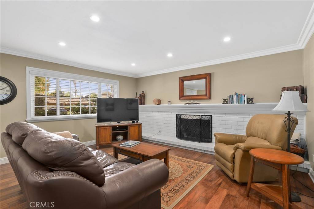 Winnetka, CA 91306,20019 Hemmingway