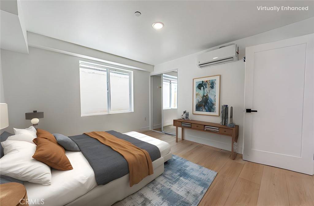 Los Angeles, CA 90019,1559 S Ogden DR