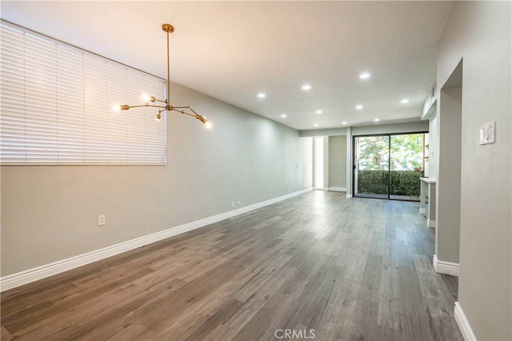 Glendale, CA 91202,1305 N Columbus AVE #103