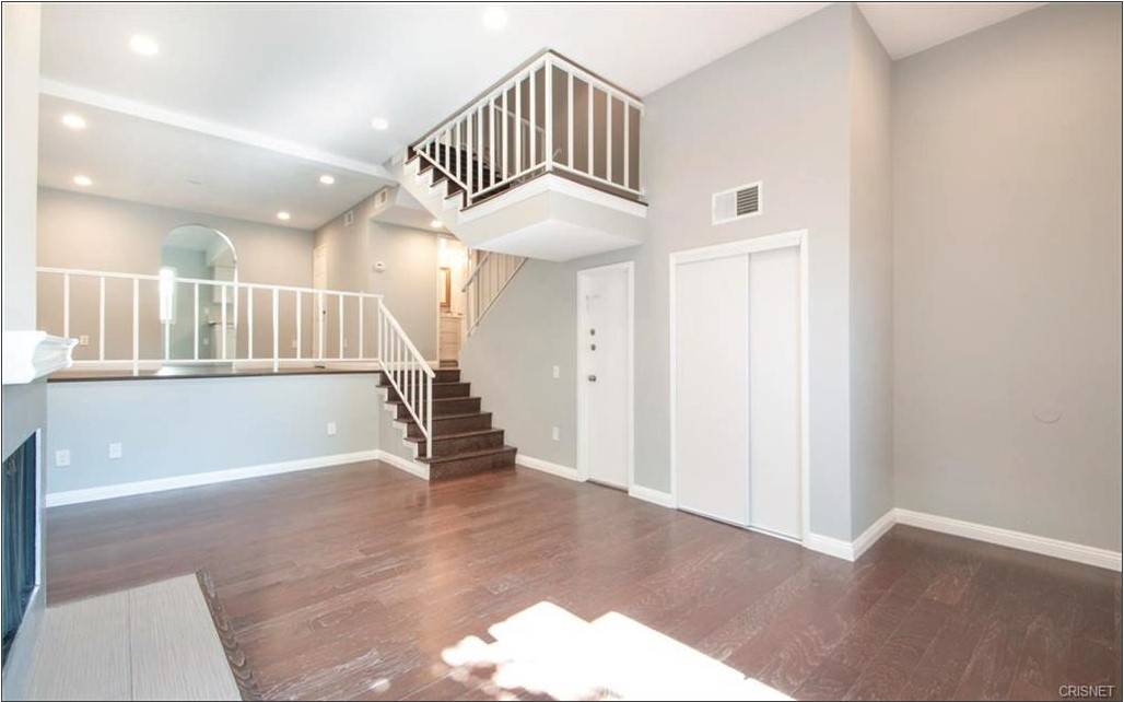 Encino, CA 91316,17824 Killion