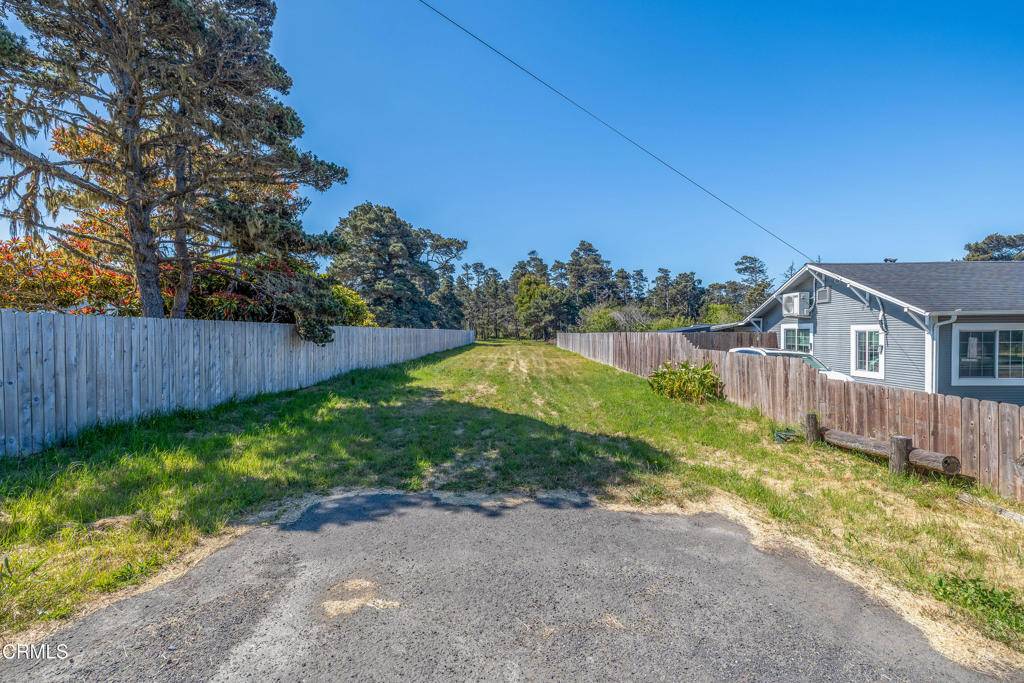Fort Bragg, CA 95437,32875 Simpson LN