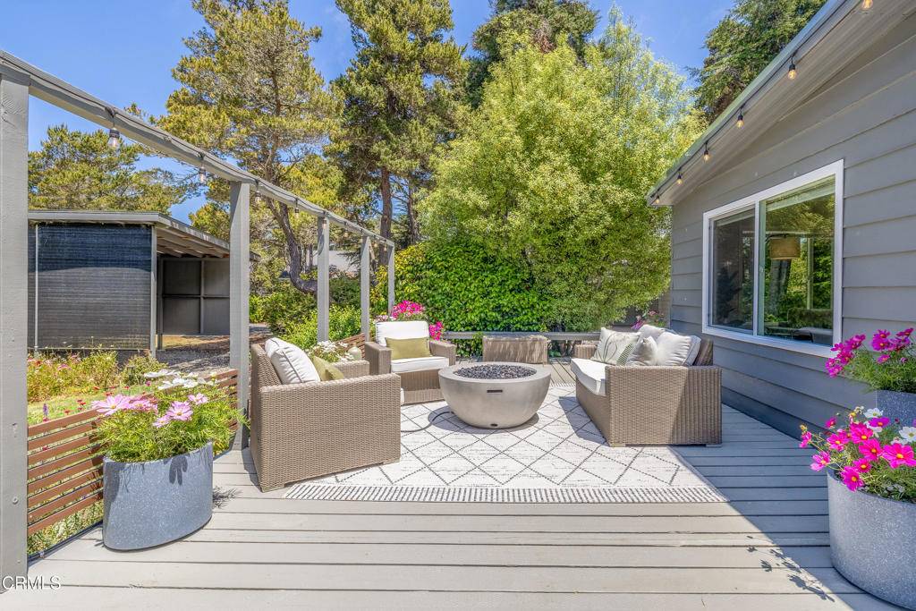 Fort Bragg, CA 95437,16541 Powers LN