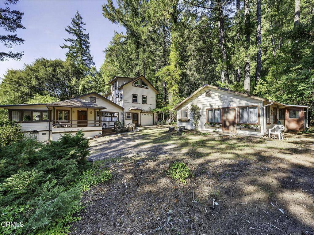 Leggett, CA 95585,65235 Hwy 271