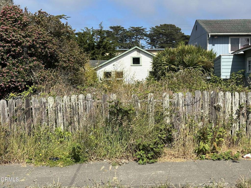 Fort Bragg, CA 95437,752 1/2 Stewart ST #1/2