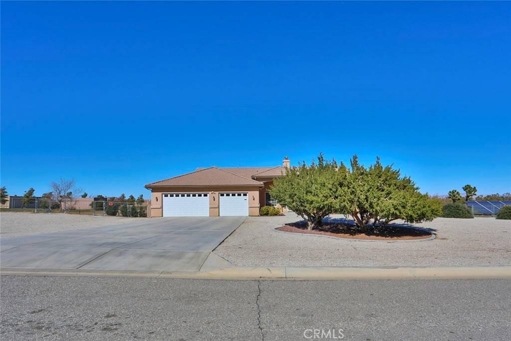 Oak Hills, CA 92344,9874 Silver Palm DR