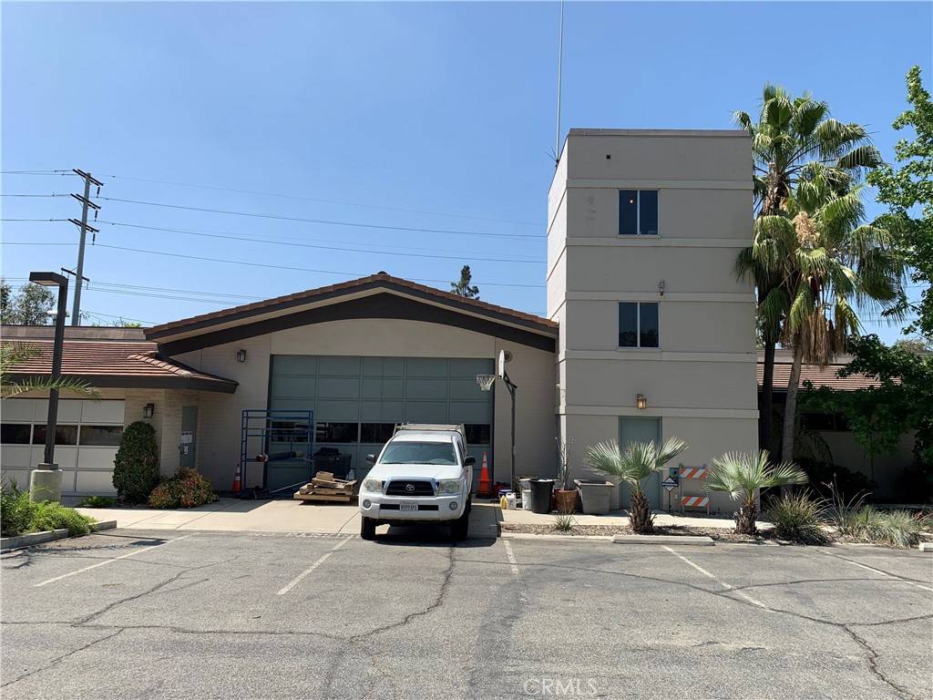 Claremont, CA 91711,431 W Baseline RD