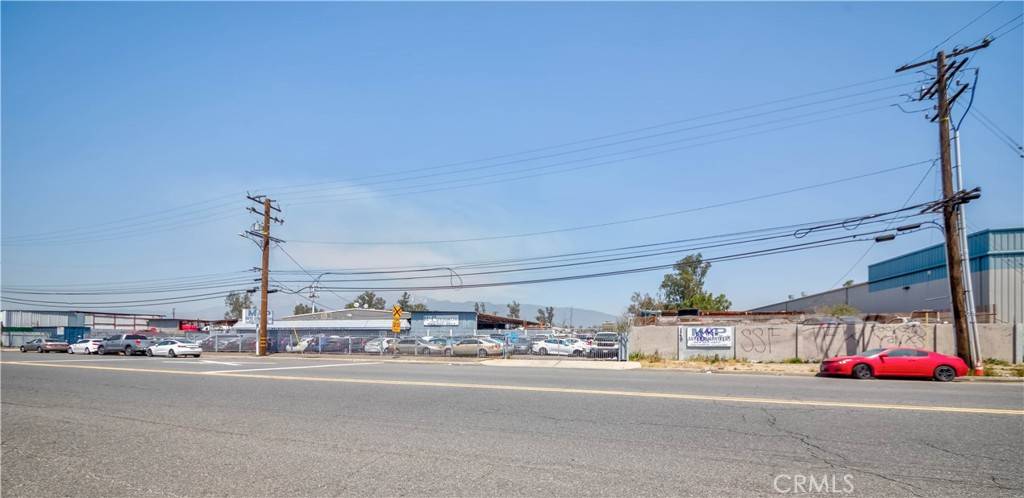 Fontana, CA 92335,15682 Arrow BLVD