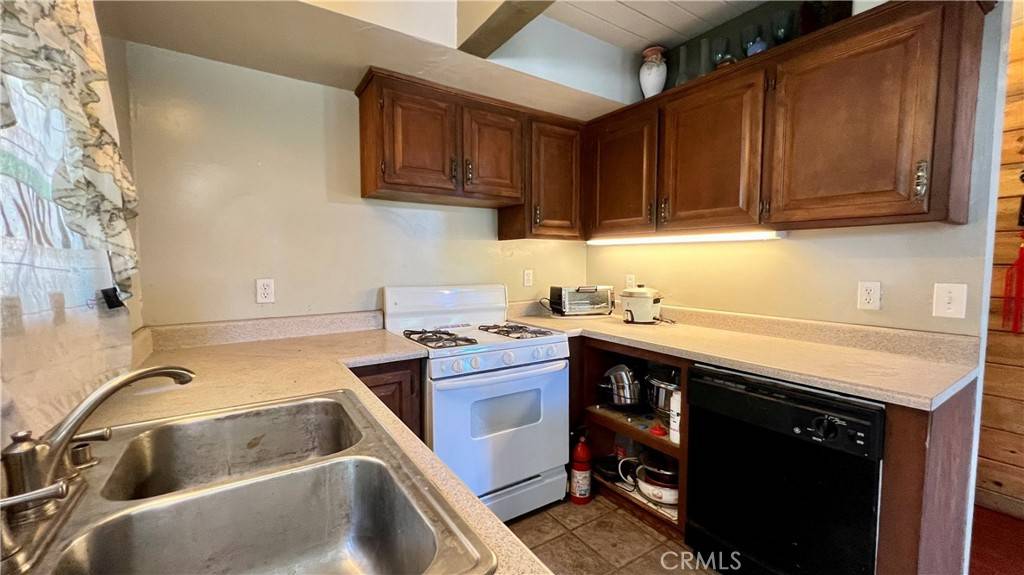 Rimforest, CA 92378,1241 Bear Springs RD