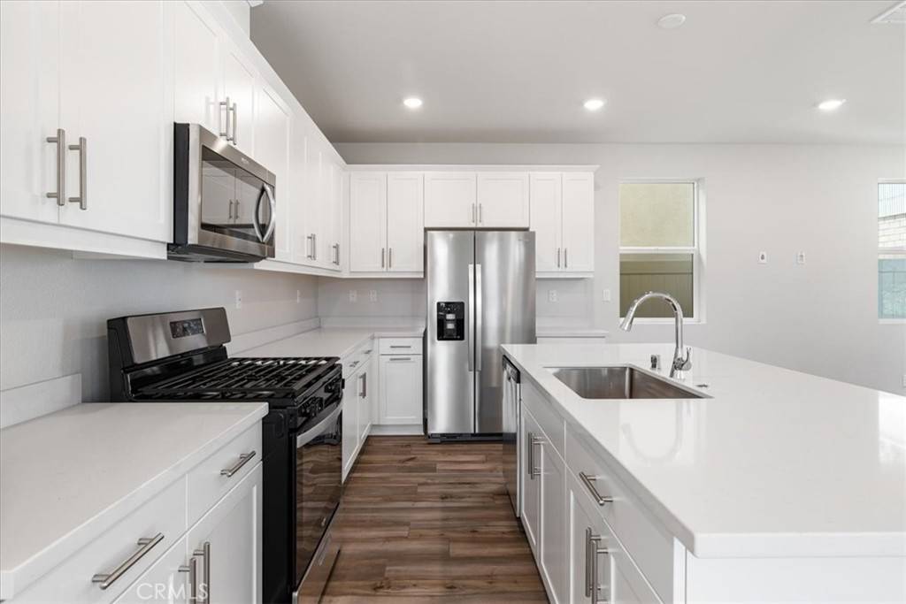 Highland, CA 92346,7213 Paul Green DR