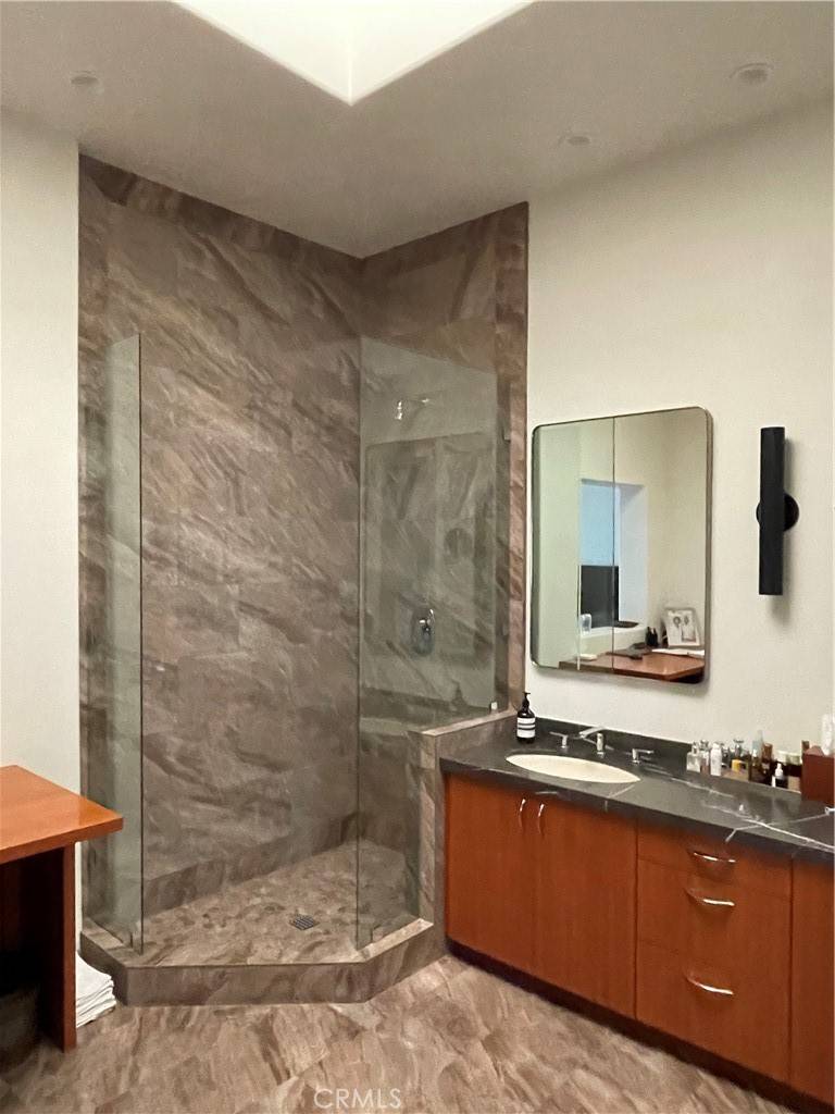 Newport Beach, CA 92663,2700 Newport BLVD #321