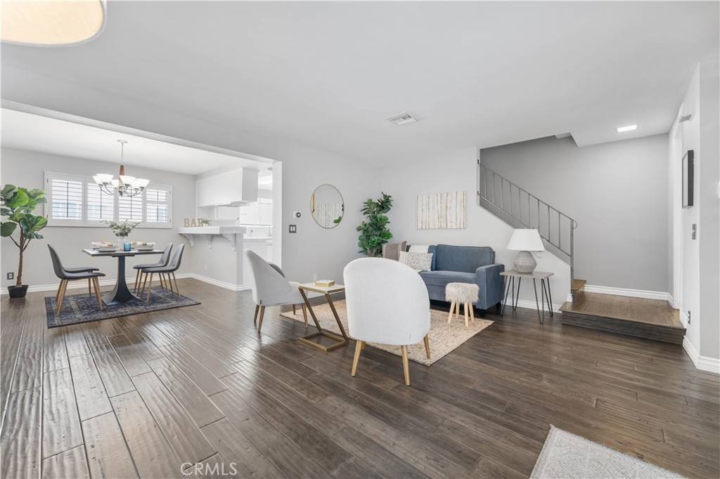 Tarzana, CA 91356,18550 Hatteras ST #19