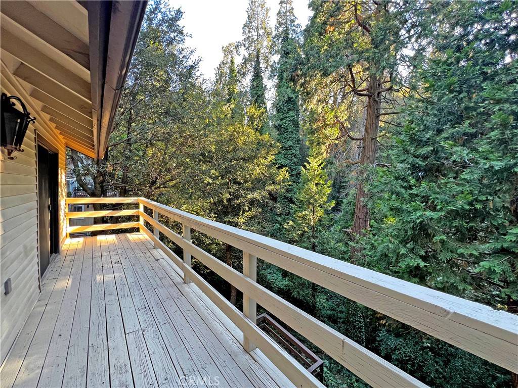 Crestline, CA 92325,652 Knoll