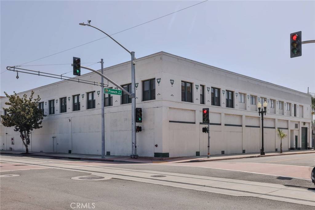Santa Ana, CA 92701,400 E 4th ST