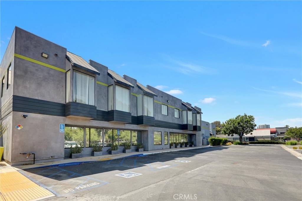 Irvine, CA 92614,17672 Cowan #B