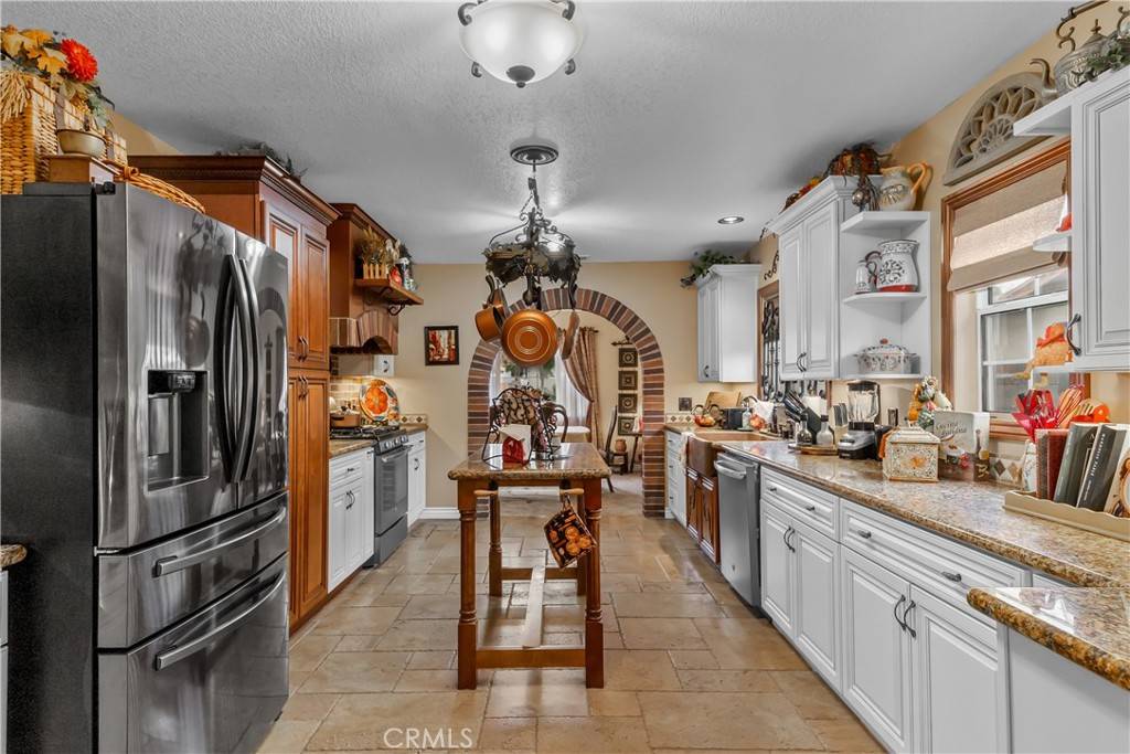 San Dimas, CA 91773,208 E 3rd ST
