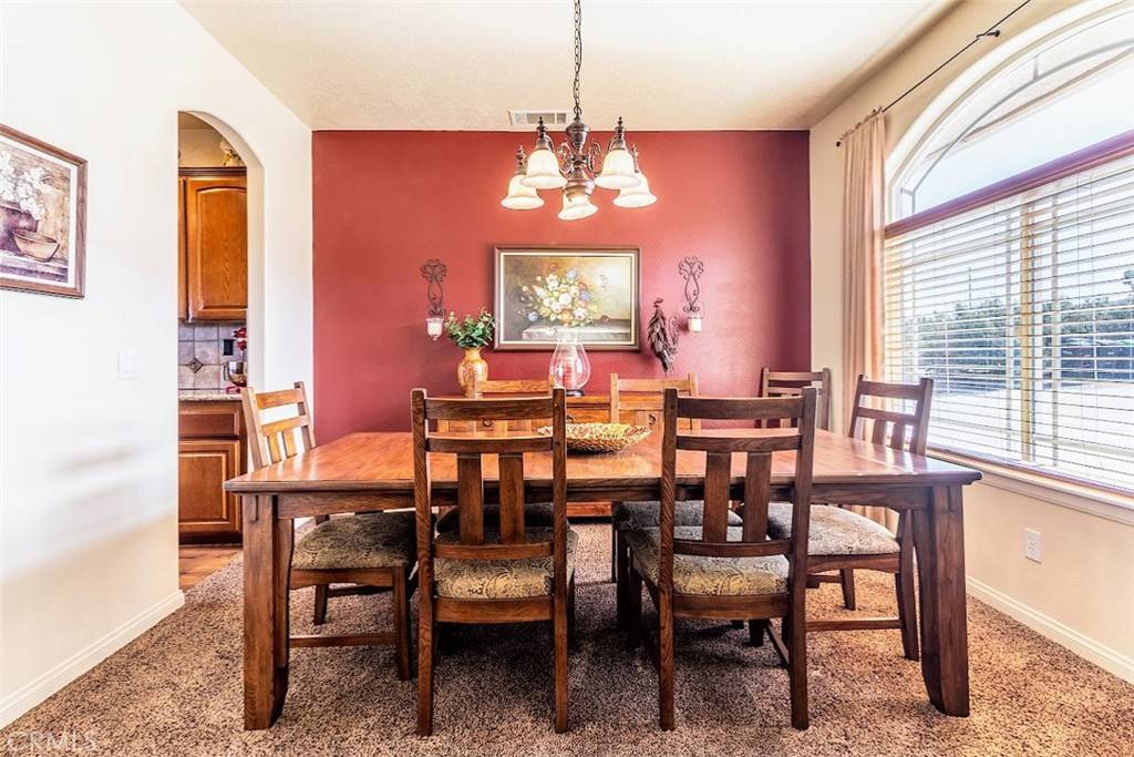 Pinon Hills, CA 92372,2038 Hollister RD
