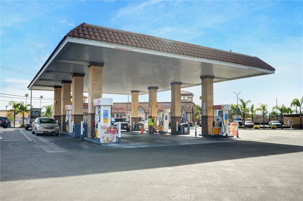 Fontana, CA 92335,16657 Arrow BLVD
