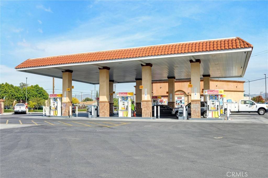 Fontana, CA 92335,16657 Arrow BLVD