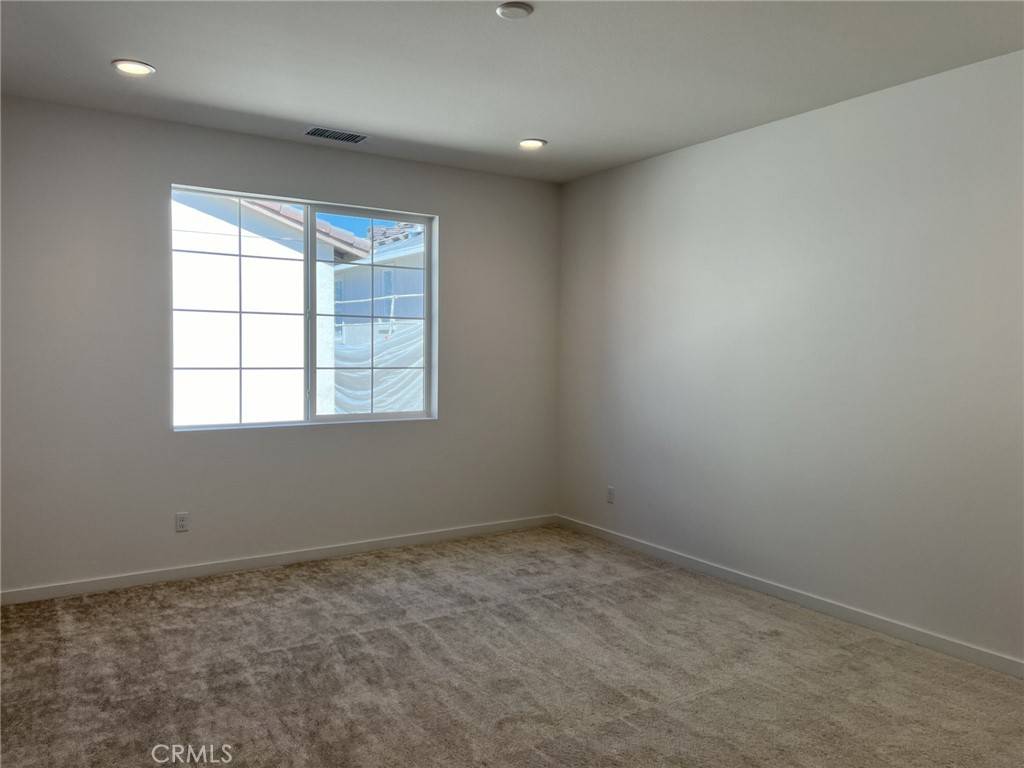 Fontana, CA 92336,6985 Mallow DR #1