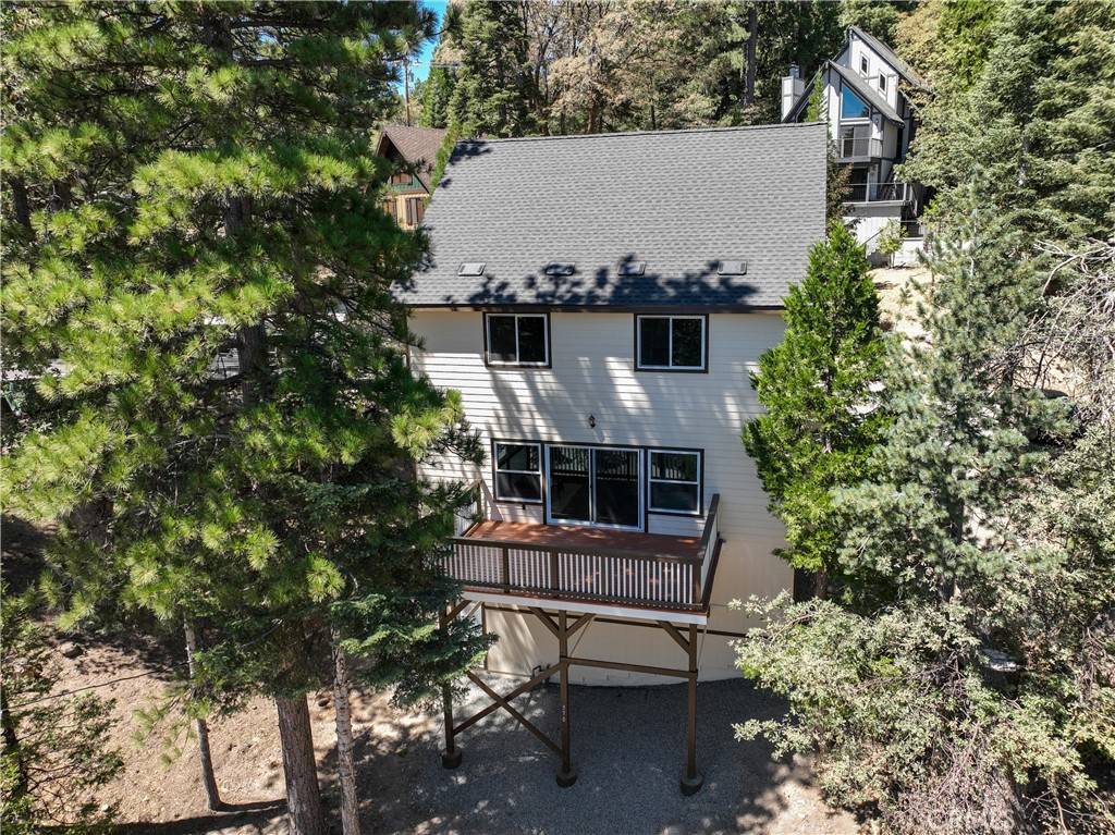 Lake Arrowhead, CA 92352,370 Auburn DR