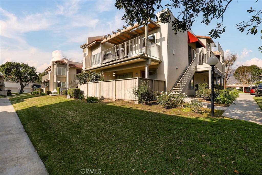 Duarte, CA 91010,870 Cinnamon LN #60
