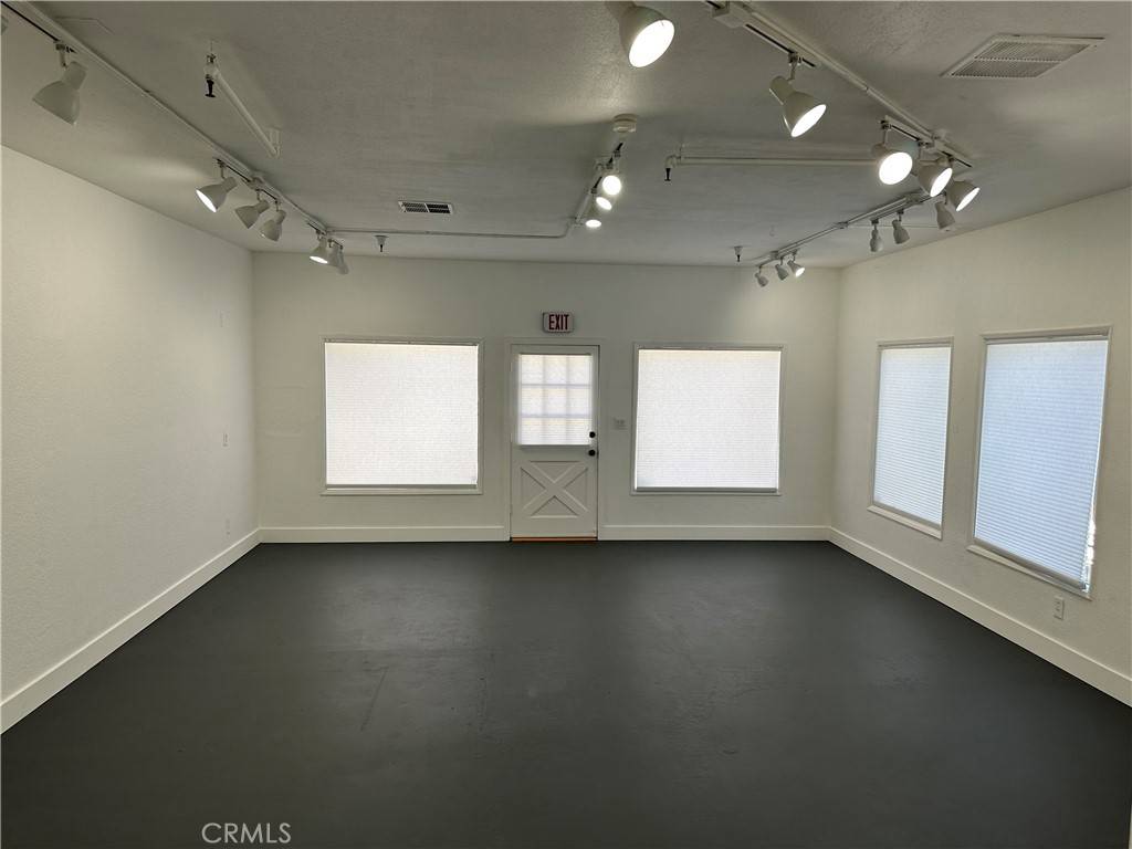 Huntington Beach, CA 92647,7561 Center Ave #15