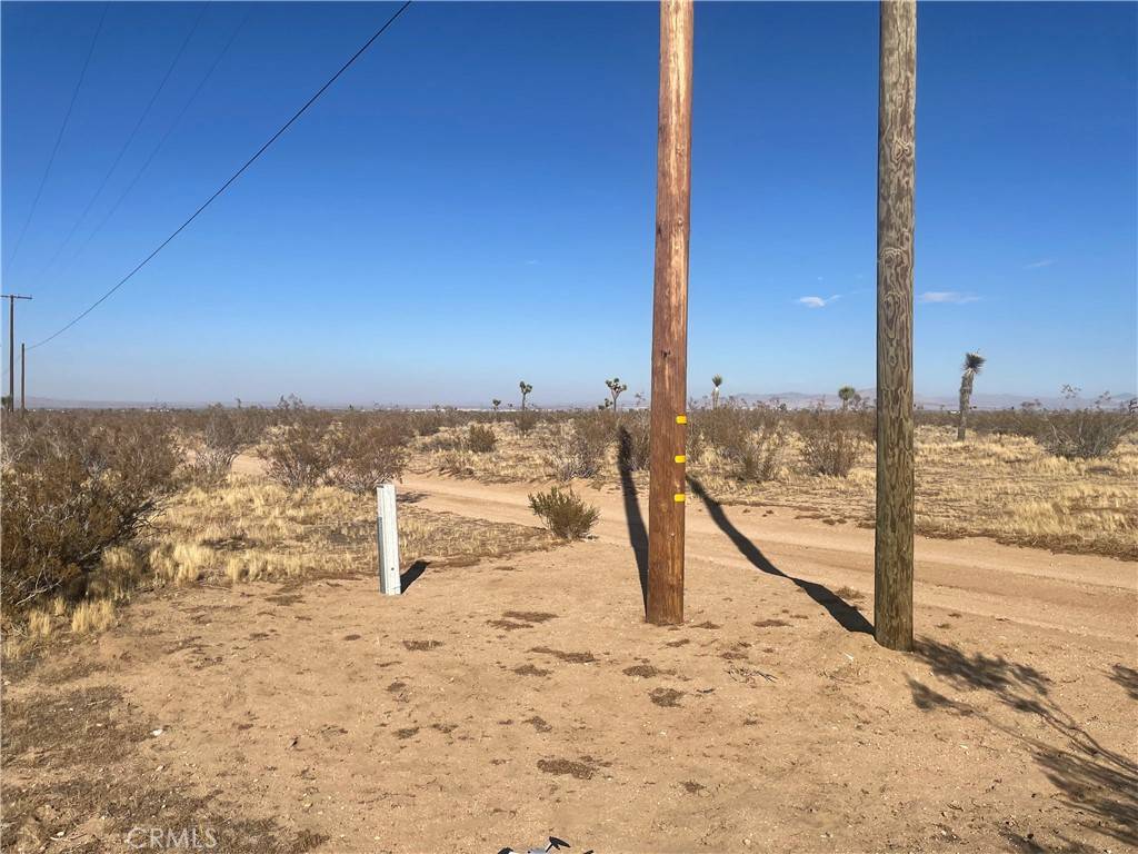 Phelan, CA 92371,0 Estero RD