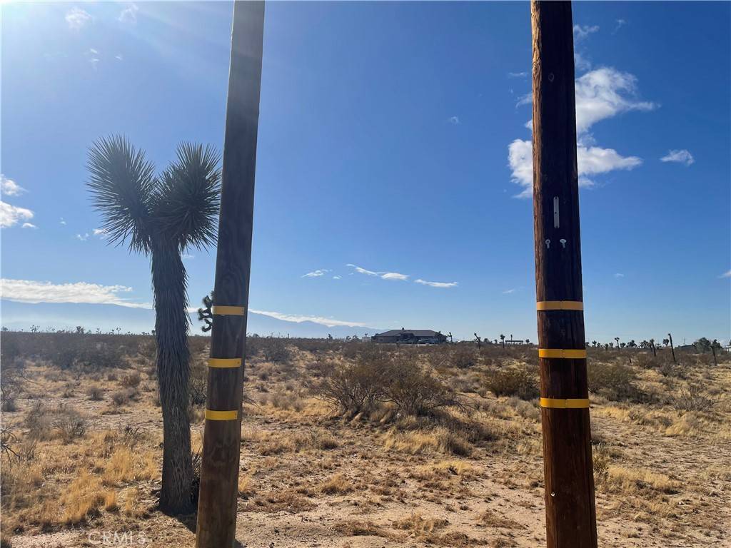Phelan, CA 92371,0 Estero RD