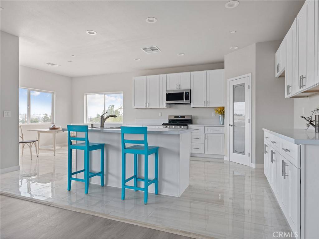 Hesperia, CA 92345,8411 Buckthorn AVE