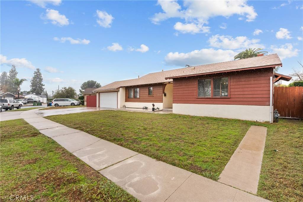 Canoga Park, CA 91304,7713 Glassport AVE