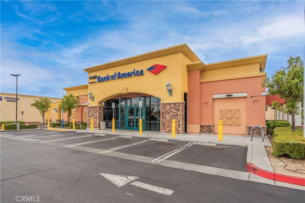 Apple Valley, CA 92308,19095 Bear Valley RD