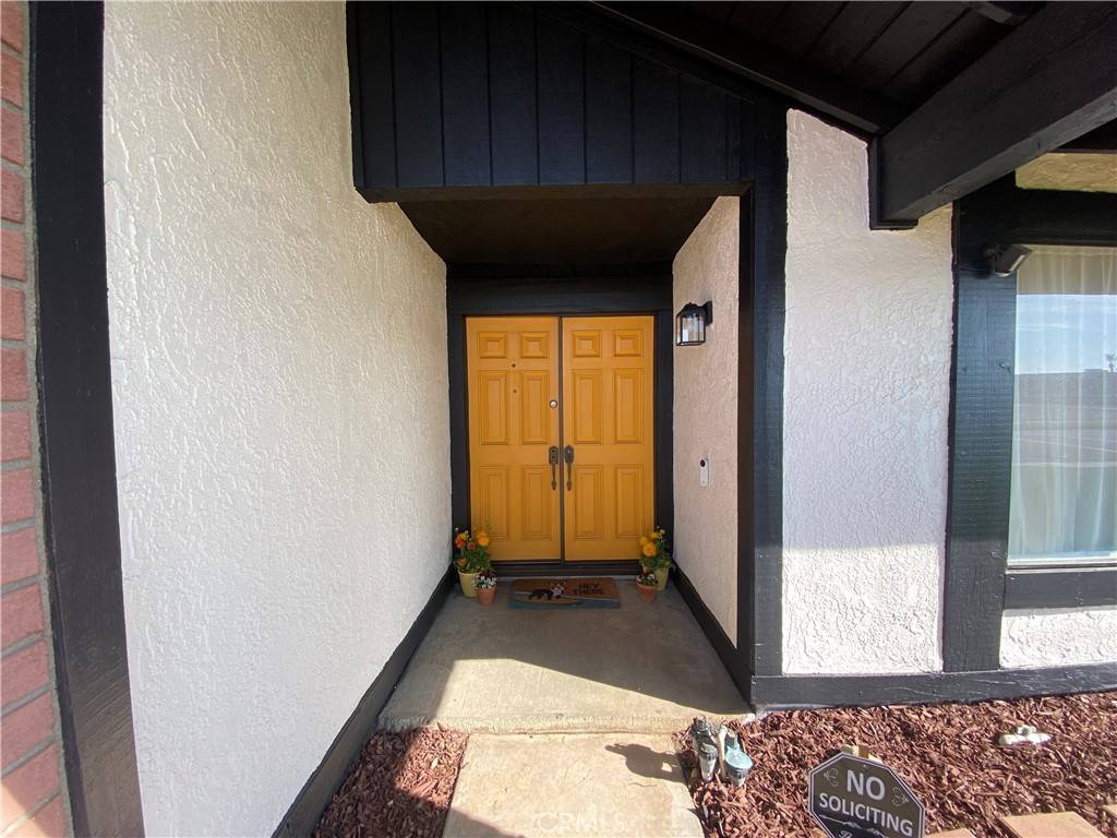 Rialto, CA 92377,890 W Bohnert AVE